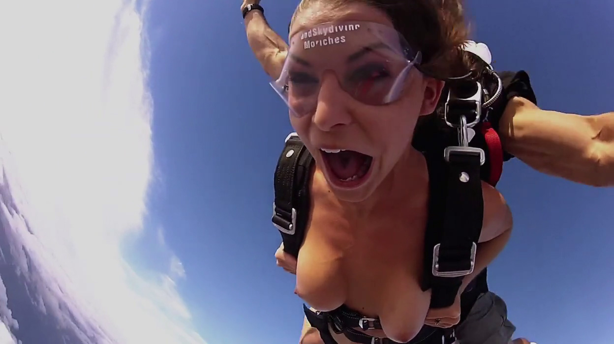 Sexy Skydiving - Two hot playmate babes naked skydiving Sex Video